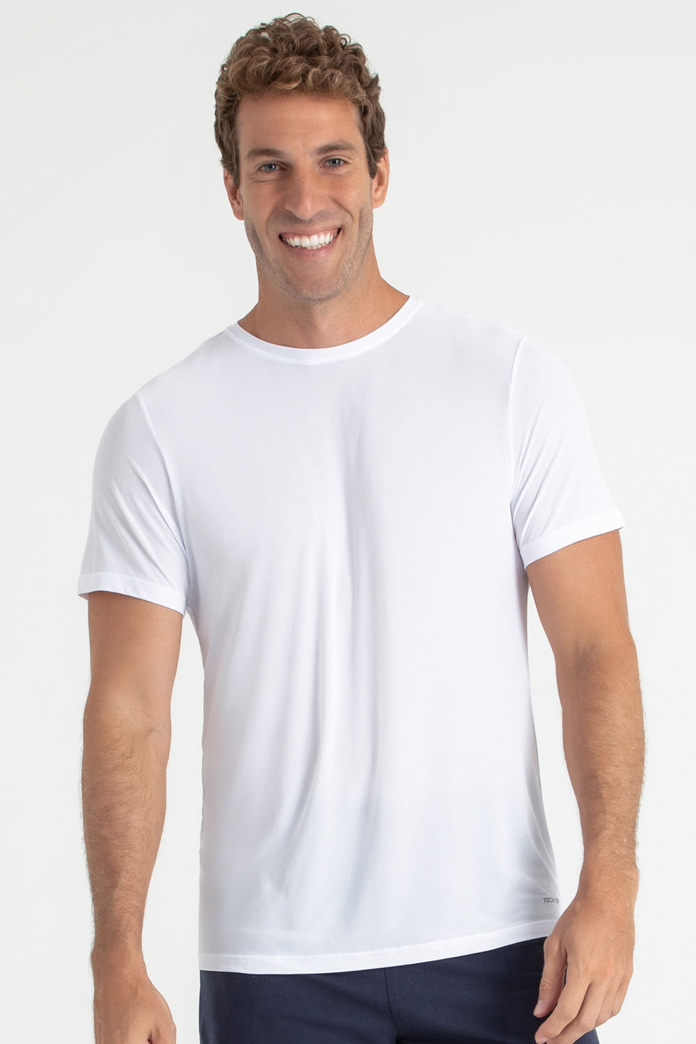 000_3736_BR_001_Camiseta-Esportiva-Ultralight.jpg