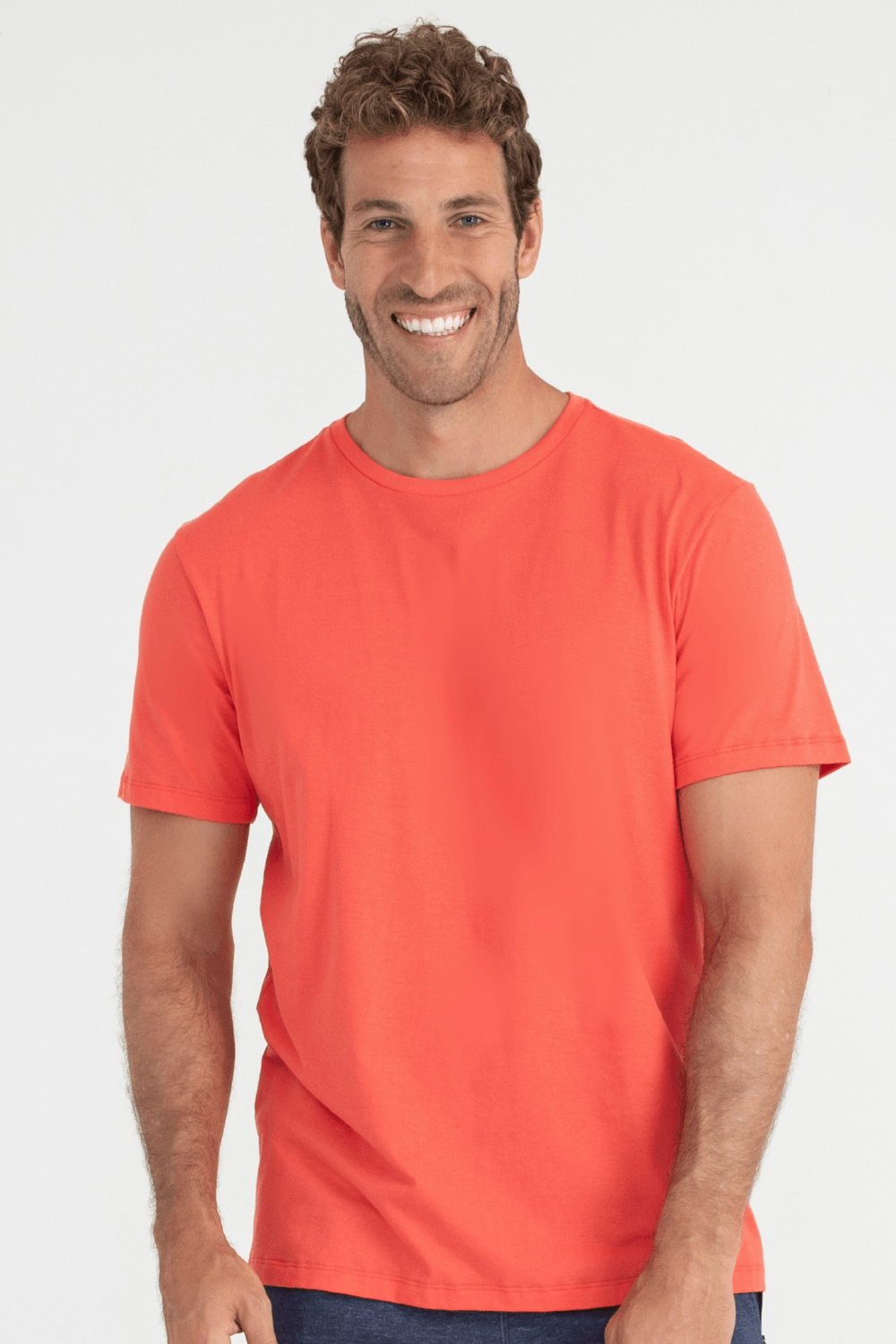 888.3728_CL_001_Camiseta-100--Algodao-Premium.png