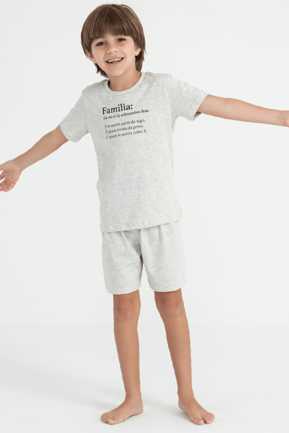 663.3814_MES_003_Pijama-Curto-Infantil-em-Malha-Familia-Substantivo.png